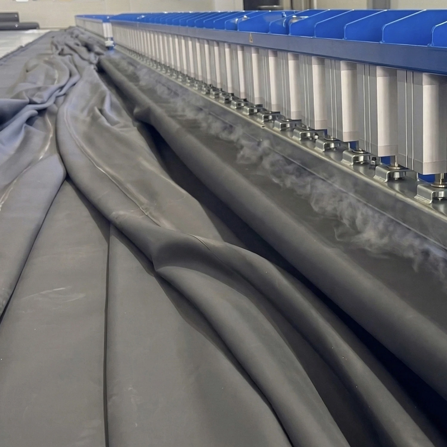 RubberBear EPDM-Teichfolie, Premium-Gummifolie zur Abdichtung von Teichen und Seen, 100% fischverträglich.