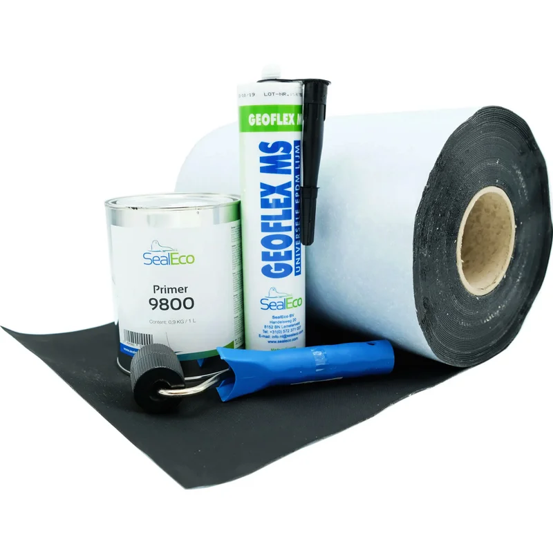 Selbstklebende EPDM-Membran CladSeal SA 1.7m x 20m zur Fassadenabdichtung mit Dampfsperre und Montagezubehör.